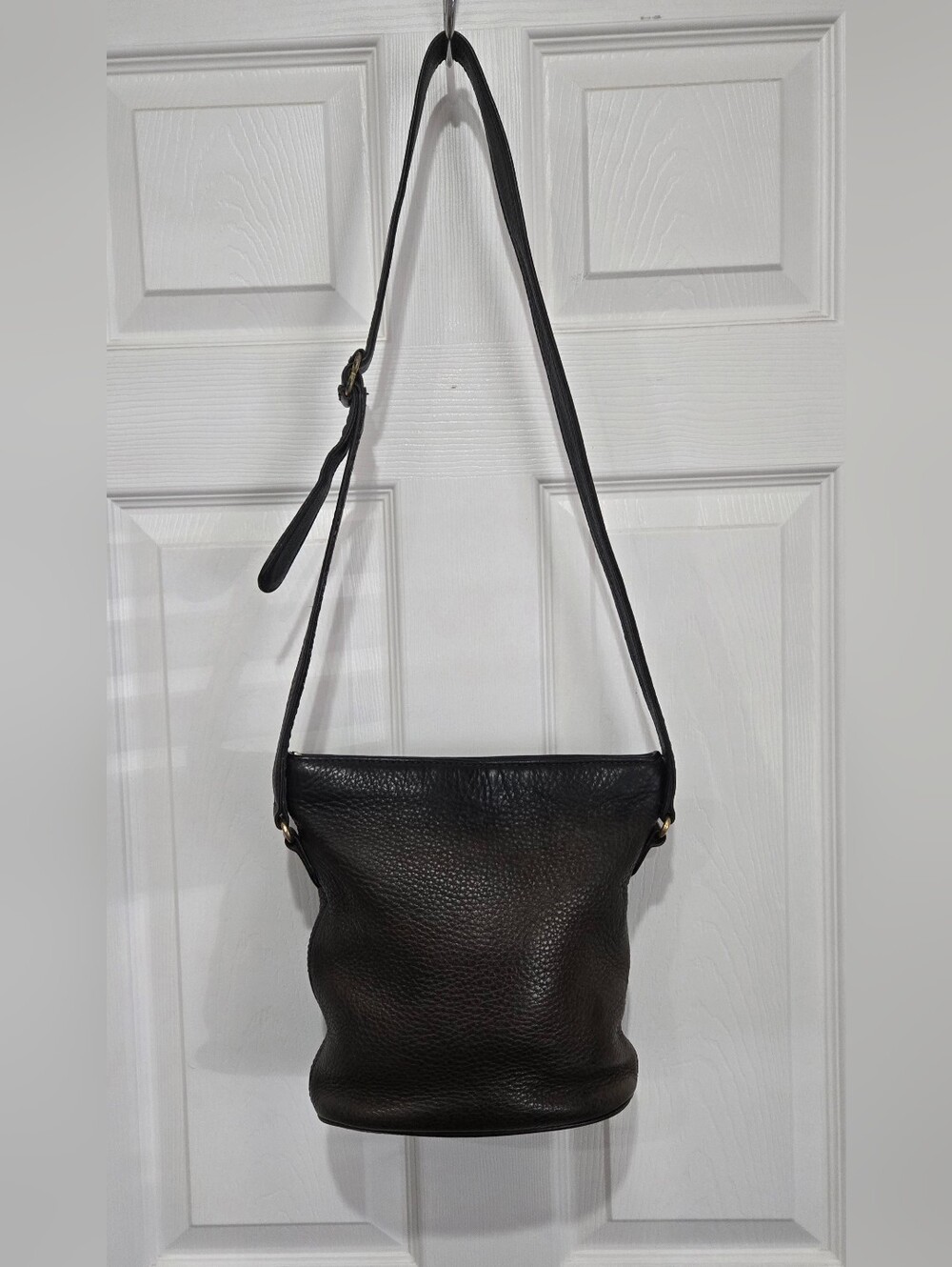 Vintage Coach Chocolate Brown Pebbled Sonoma Bucket Crossbody Purse 4907
